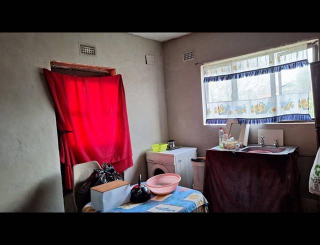 3 BEDROOM HOUSE FOR SALE IN CRAIGIEBURN